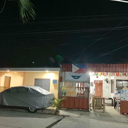 J & C Guesthouse Moalboal Exterior foto