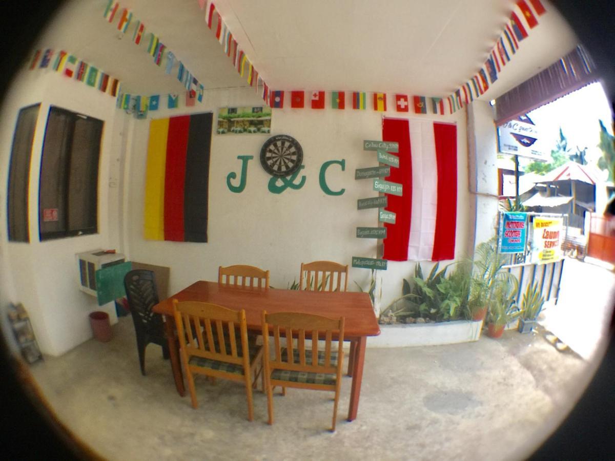 J & C Guesthouse Moalboal Exterior foto